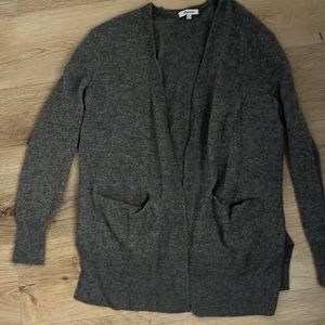 Madewell women’s gray open front pocket cozy cardigan size small. Wool blend